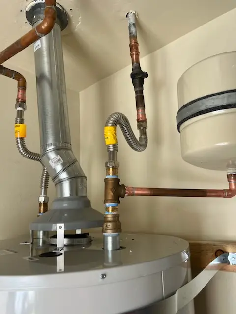 Water heater installation and plumbing repair in Willis